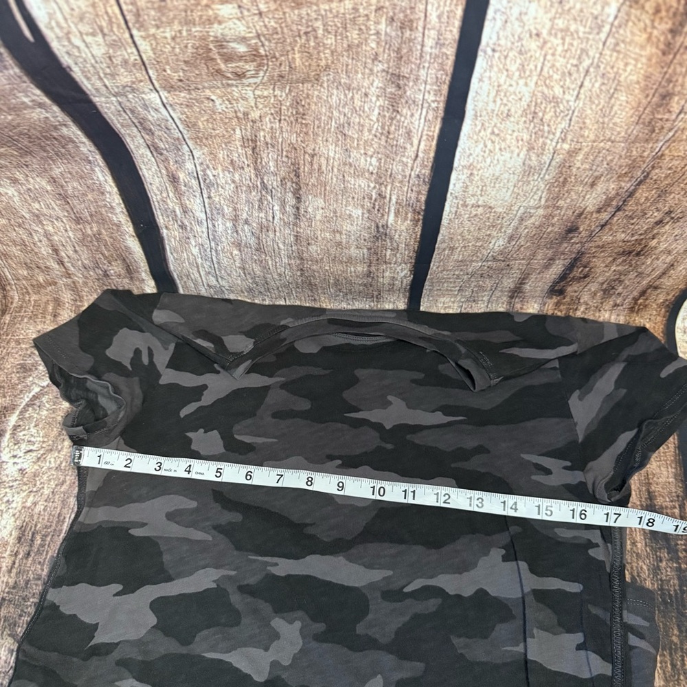 Athleta Camo Print T-Shirt - Picture 5 of 6